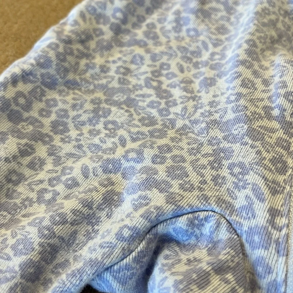 ❤️2 for 10$❤️ Carter’s Cotton Violet Floral Print Double Zip Sleeper, 6 Months